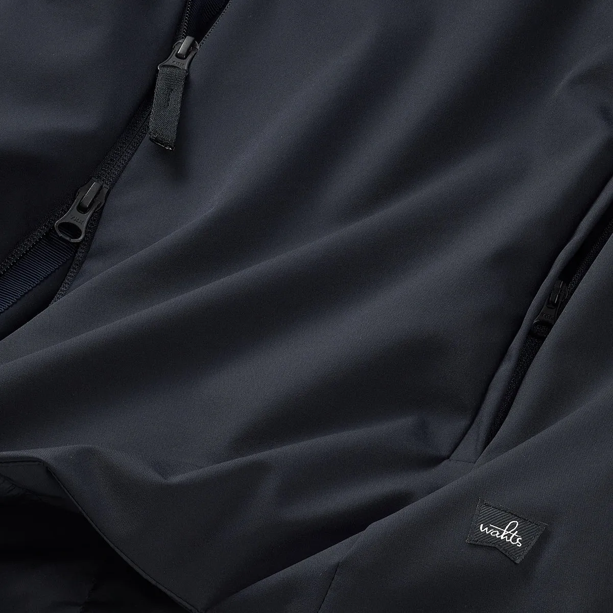 TAYLOR | Pure Black