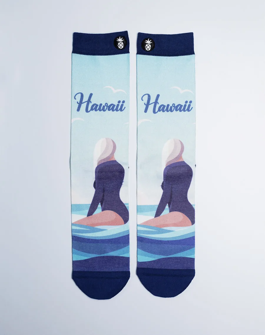 Unisex Waiting On Waves Hawaii Printed Blue Crew Socks